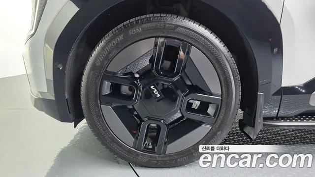 Kia EV9 — Фото автомобиля 5