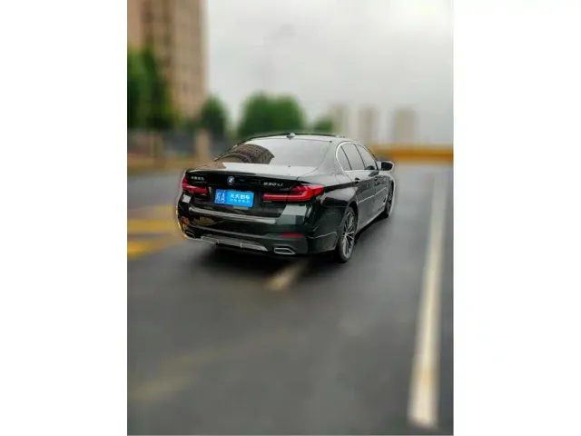 BMW 5 Series — Фото автомобиля 2