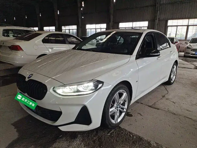 Фотография автомобиля — BMW 1 Series