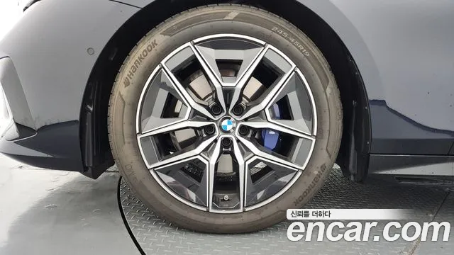 BMW 5 Series G60 — Фото автомобиля 5