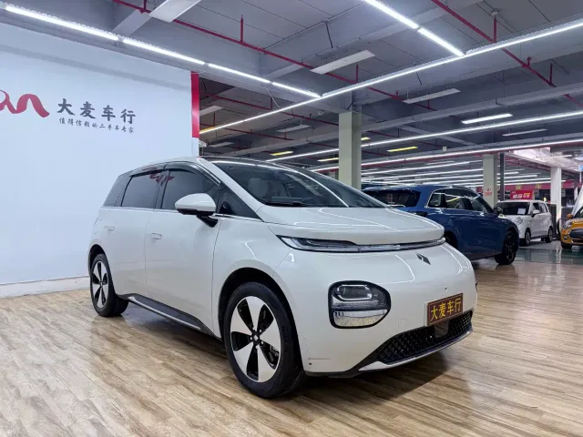 Baojun Cloud — Фото автомобиля 3
