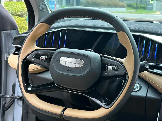 Geely Boyue L — Фото автомобиля 16