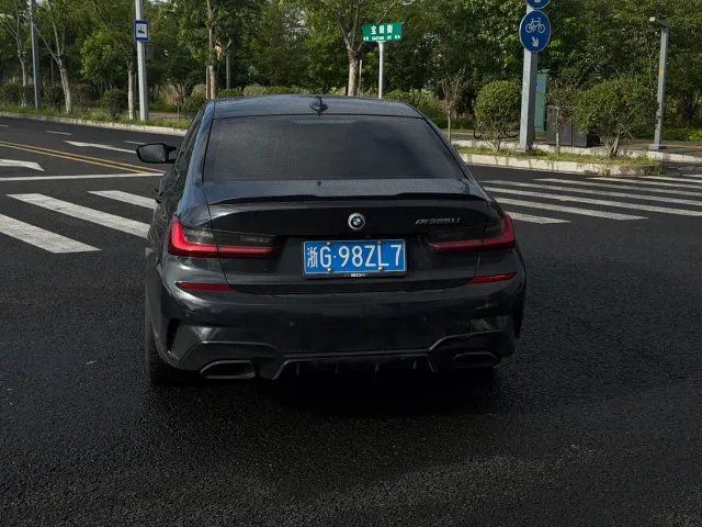 BMW 3 Series — Фото автомобиля 11