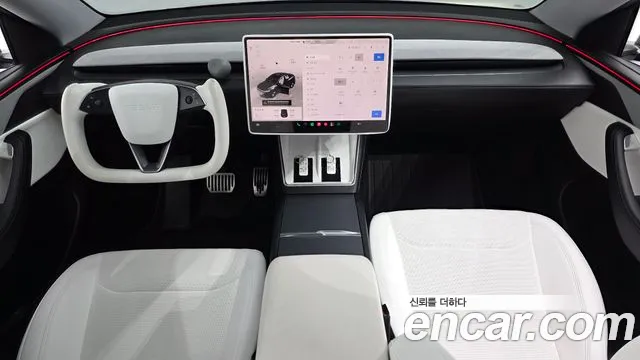 Tesla Model Y — Фото автомобиля 10