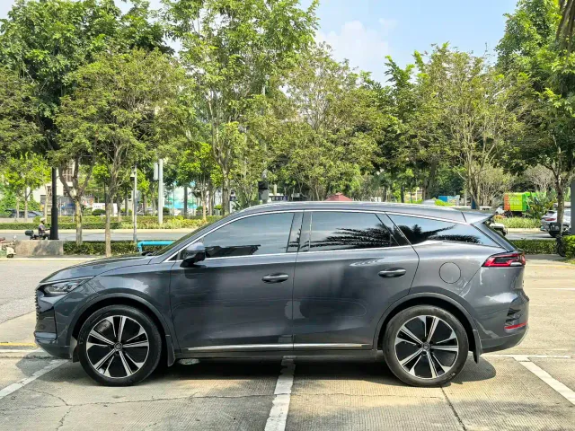 BYD Tang — Фото автомобиля 26