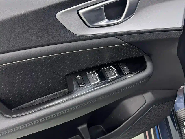 Wuling Jiachen — Фото автомобиля 7