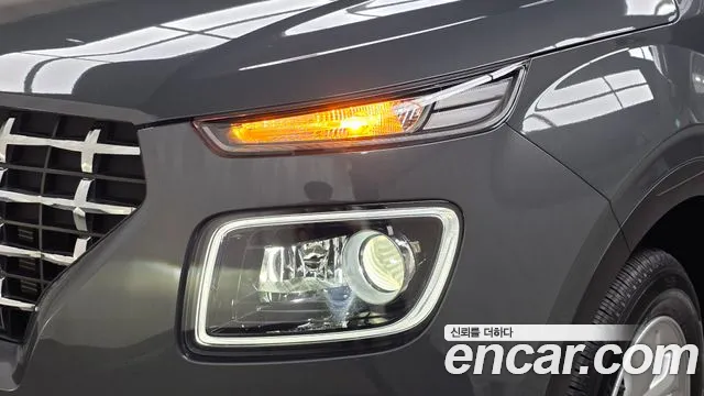 Hyundai Venue — Фото автомобиля 7