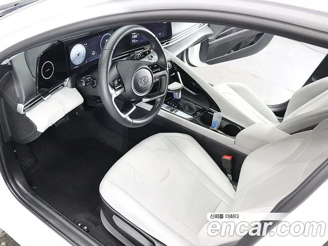 Hyundai Avante CN7 — Фото автомобиля 10