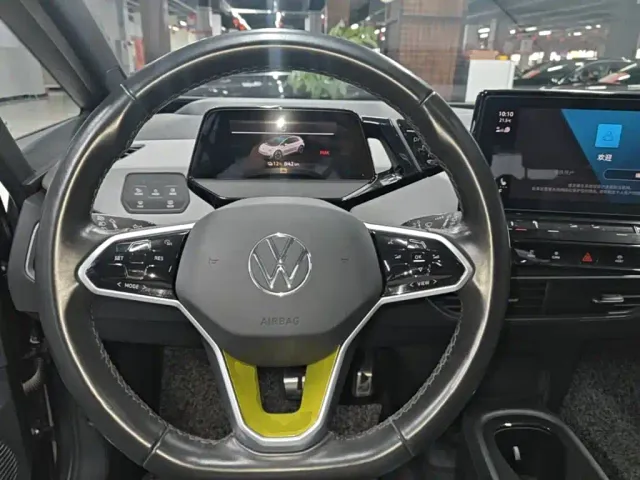 Volkswagen ID.3 — Фото автомобиля 10