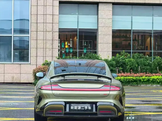 Xiaomi SU7 — Фото автомобиля 8