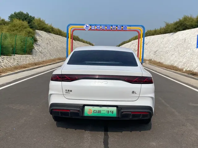 BYD Qin L — Фото автомобиля 5