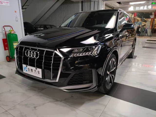 Audi Q7 — Фото автомобиля 4