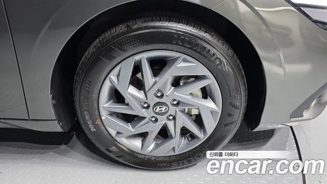 Hyundai Avante CN7 — Фото автомобиля 6