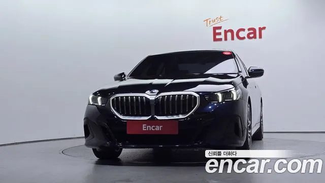 BMW 5-Series — Фото автомобиля 3