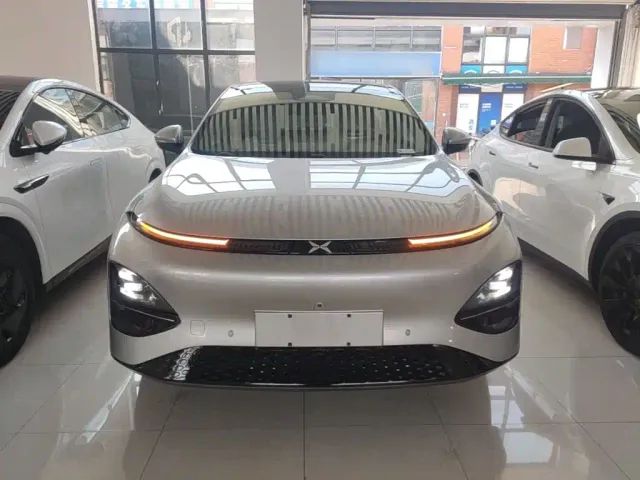 Xpeng G6 — Фото автомобиля 2