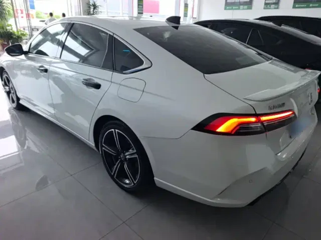Honda Inspire — Фото автомобиля 4