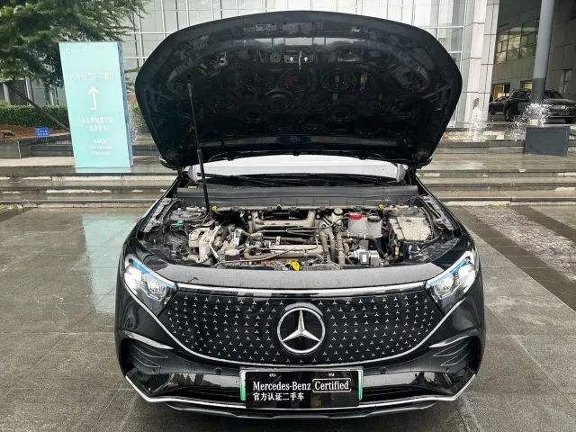 Mercedes-Benz EQB — Фото автомобиля 10