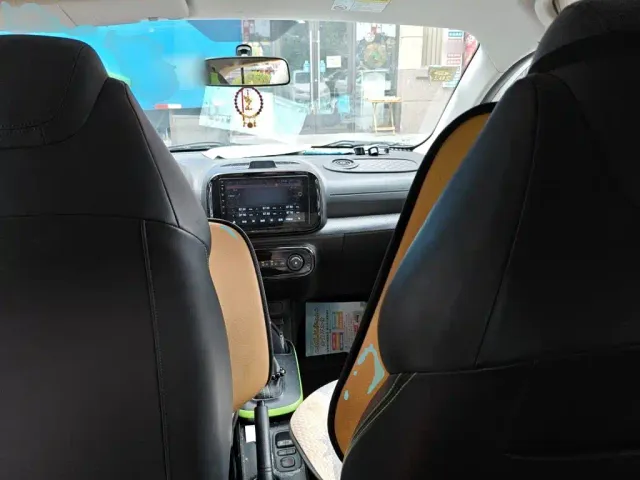 Roewe Clever — Фото автомобиля 5