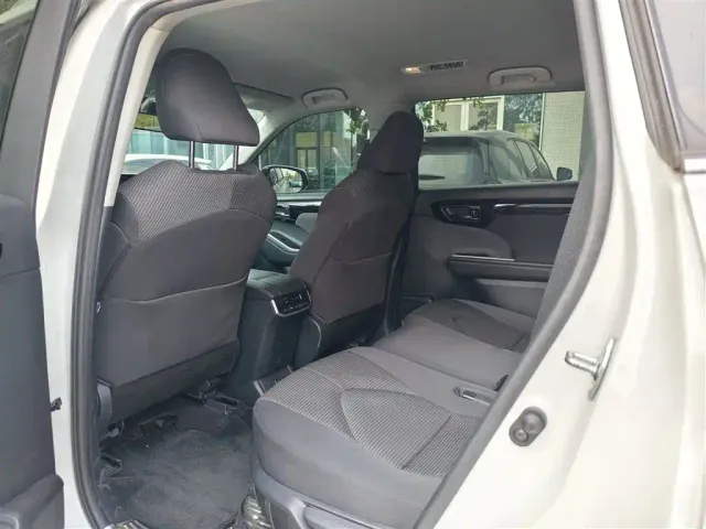 Toyota Highlander — Фото автомобиля 5