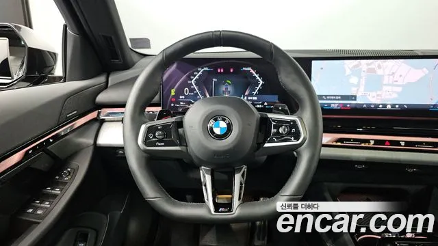 BMW 5 Series G60 — Фото автомобиля 18