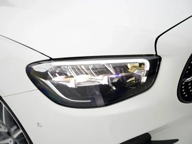 Mercedes-Benz E-Class — Фото автомобиля 22