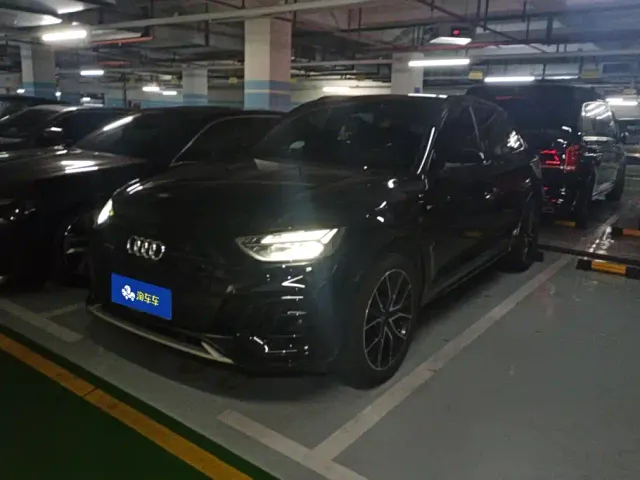 Фотография автомобиля — Audi Q5L