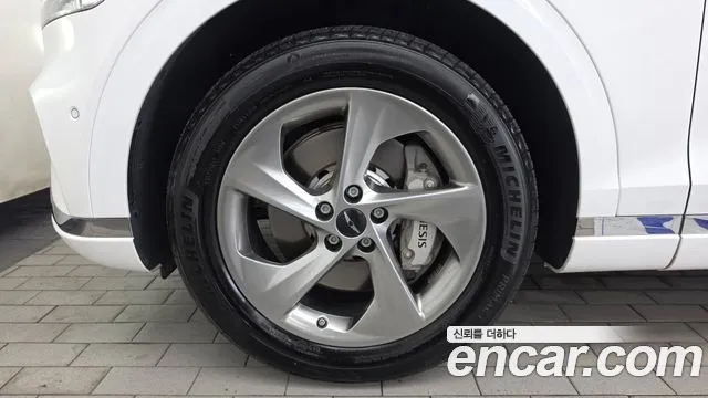 Genesis GV70 2.5T Бензин AWD — Фото автомобиля 4