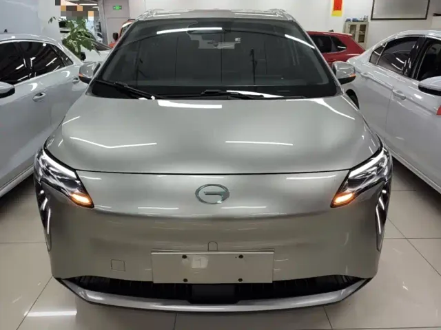 GAC Aion Y — Фото автомобиля 2