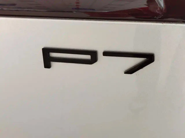 Xpeng P7 — Фото автомобиля 9