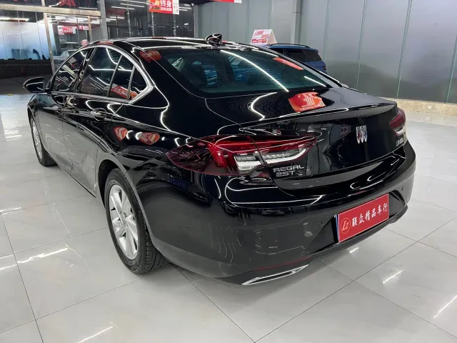 Buick Regal — Фото автомобиля 6