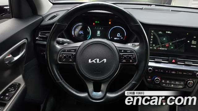 Kia Niro — Фото автомобиля 18
