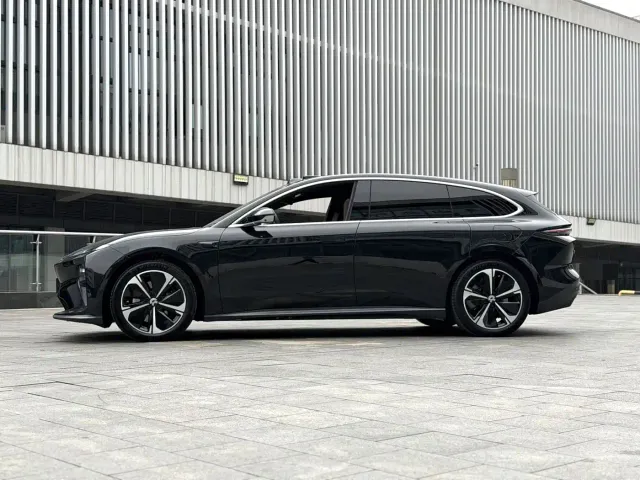 Nio ET5 Touring — Фото автомобиля 9