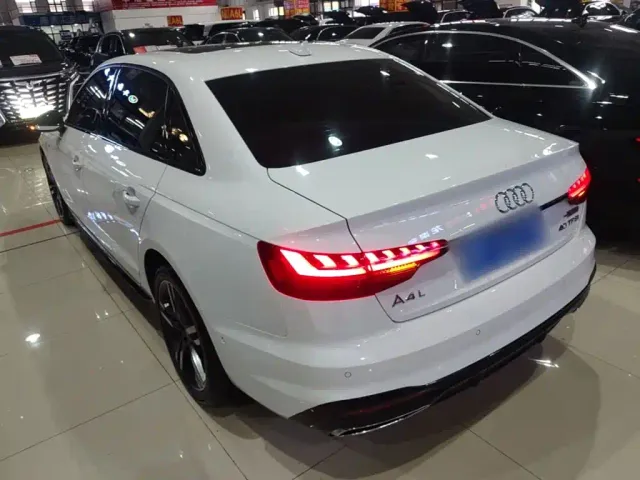 Audi A4L — Фото автомобиля 4