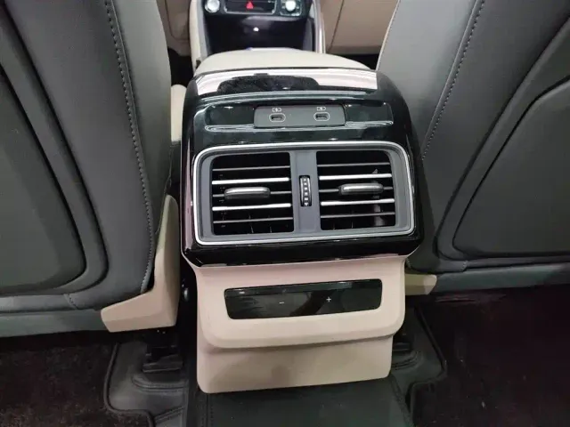 Audi Q5L — Фото автомобиля 12
