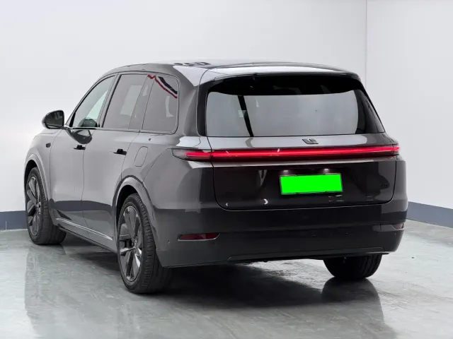 Li Auto L9 — Фото автомобиля 6