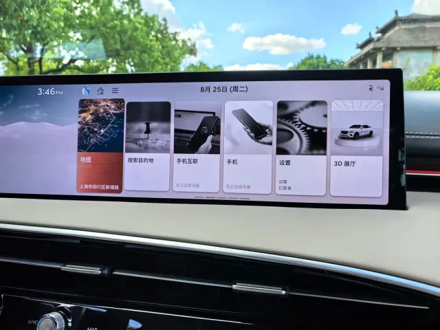 Genesis GV70 — Фото автомобиля 12