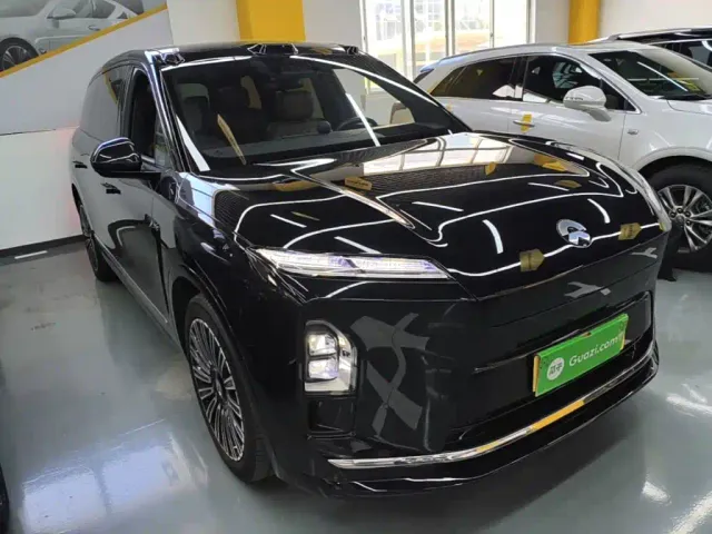 Nio ES8 — Фото автомобиля 3