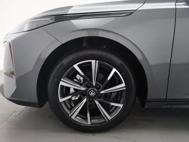 Changan Eado — Фото автомобиля 17