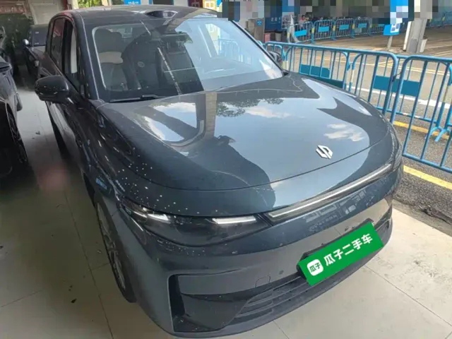 Leapmotor C10 — Фото автомобиля 3