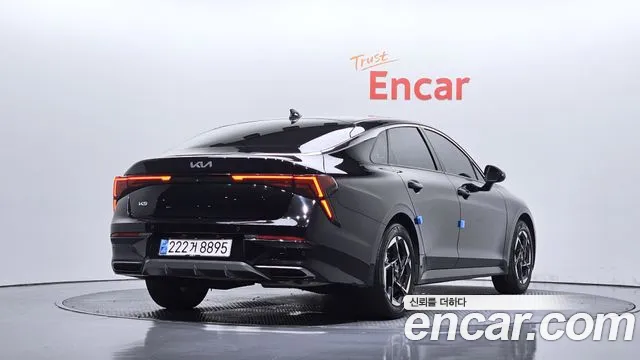 Kia K5 Новый K5 3 поколение 2.0 LPi(Для проката) — Фото автомобиля 2