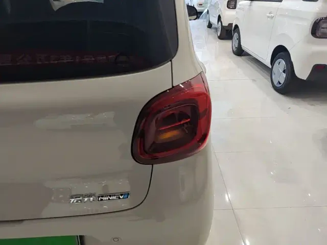 Wuling Hongguang Mini EV — Фото автомобиля 7