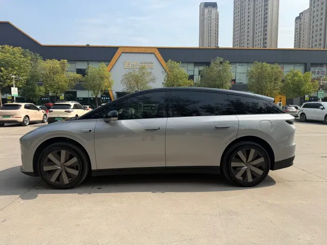 Li Auto i6 — Фото автомобиля 18