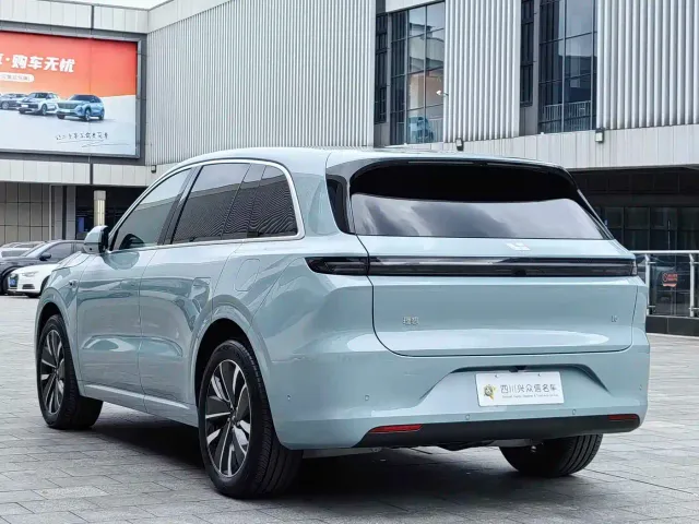 Li Auto L6 — Фото автомобиля 5