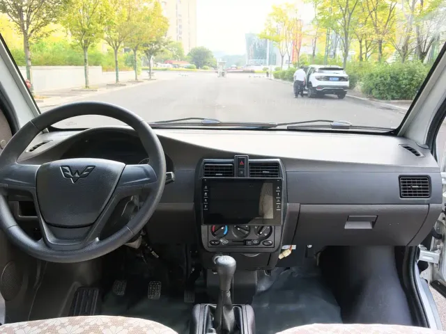 Wuling Rongguang — Фото автомобиля 15