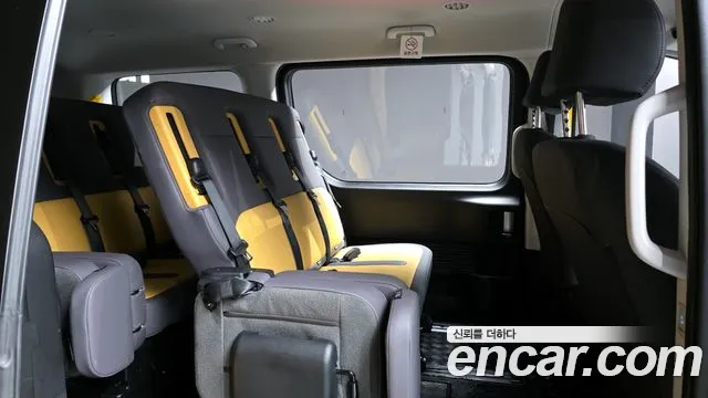 Hyundai Staria Staria L3.5 Школьный автобус — Фото автомобиля 12