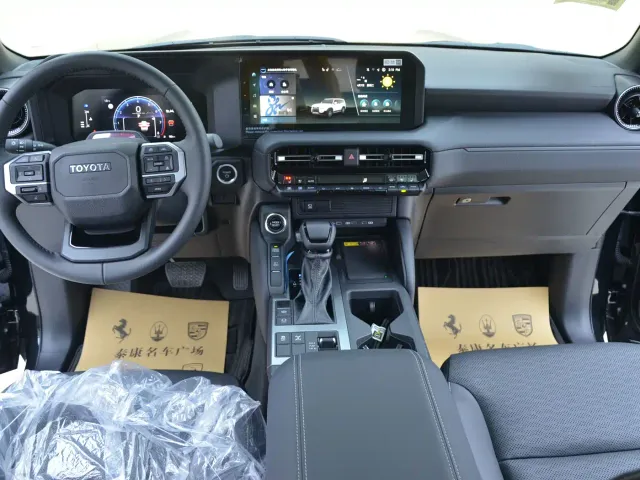 Toyota Prado — Фото автомобиля 8