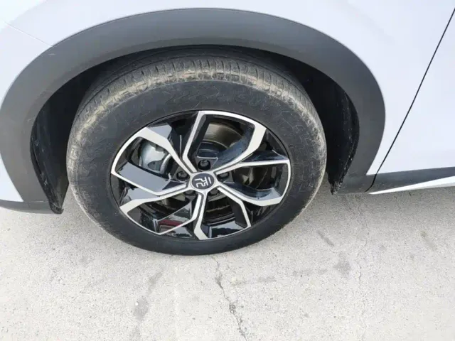 BYD Yuan PLUS — Фото автомобиля 22