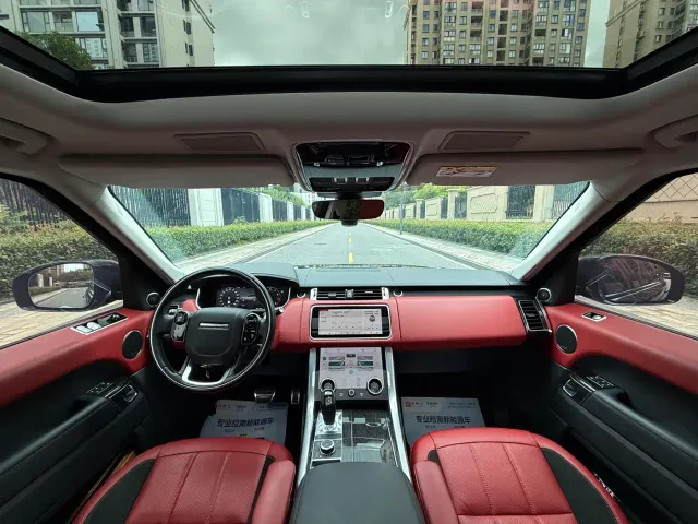 Land Rover Range Rover Sport — Фото автомобиля 14