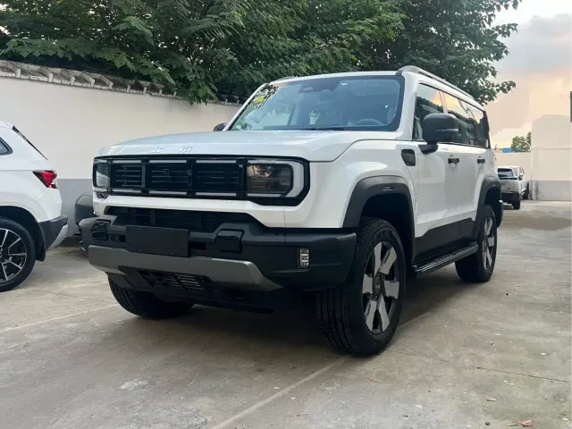Фотография автомобиля — BAIC BJ40