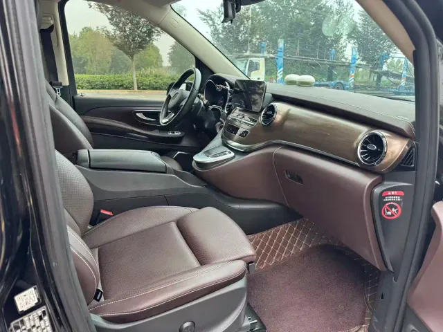 Mercedes-Benz V-Class — Фото автомобиля 3